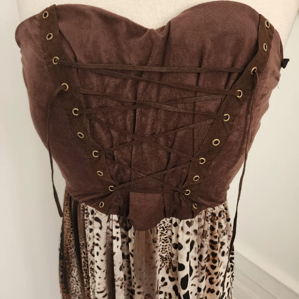 Dress - Picture 2 of 4